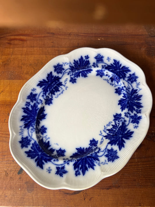 Vinranka uppläggningsfat mellan