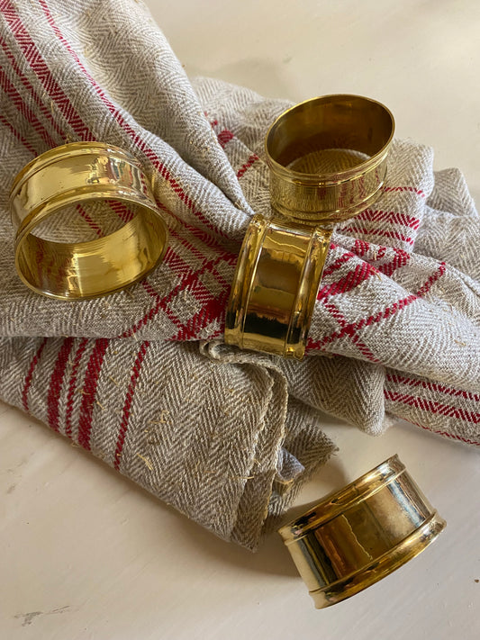 4 st servettringar i mässing