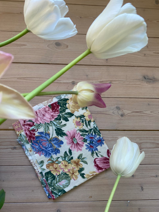 Blommigt tyg - blommor