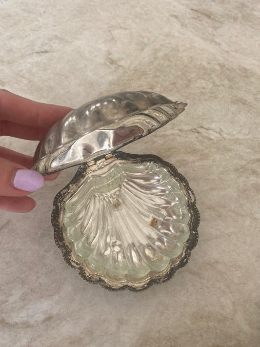 Snäckfat i silver med lock