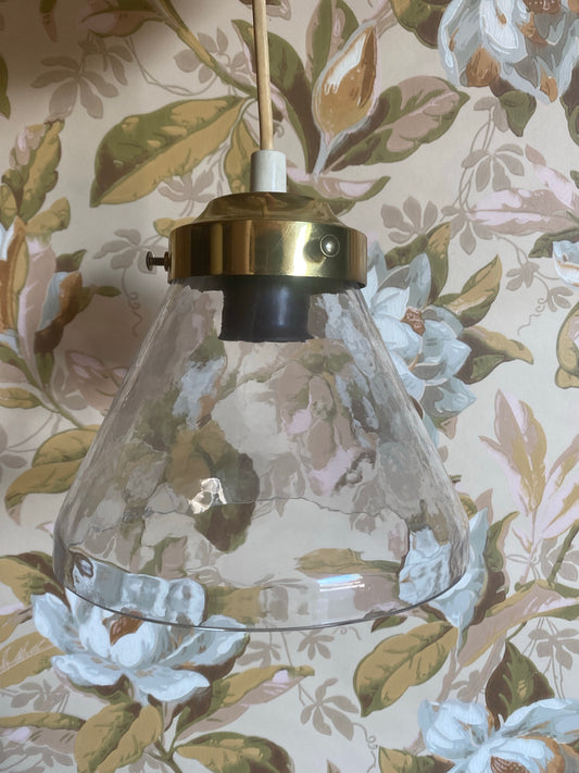 Finaste lampan i klarglas med mässingsdetalj