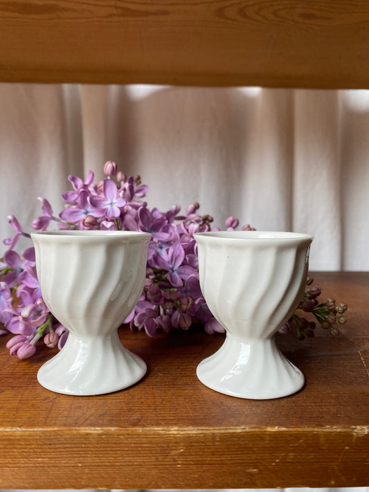 2st äggkoppar - vitt porslin