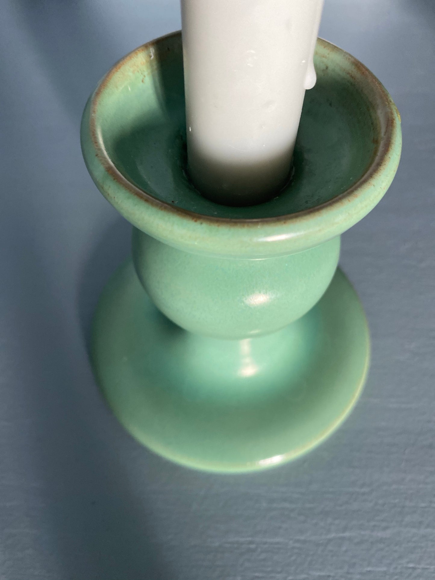 Grön ljusstake i keramik