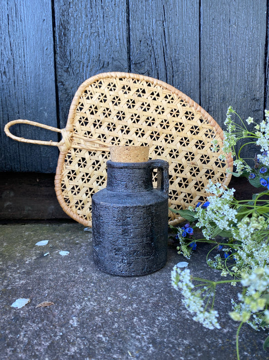 Stengodsflaska med kork