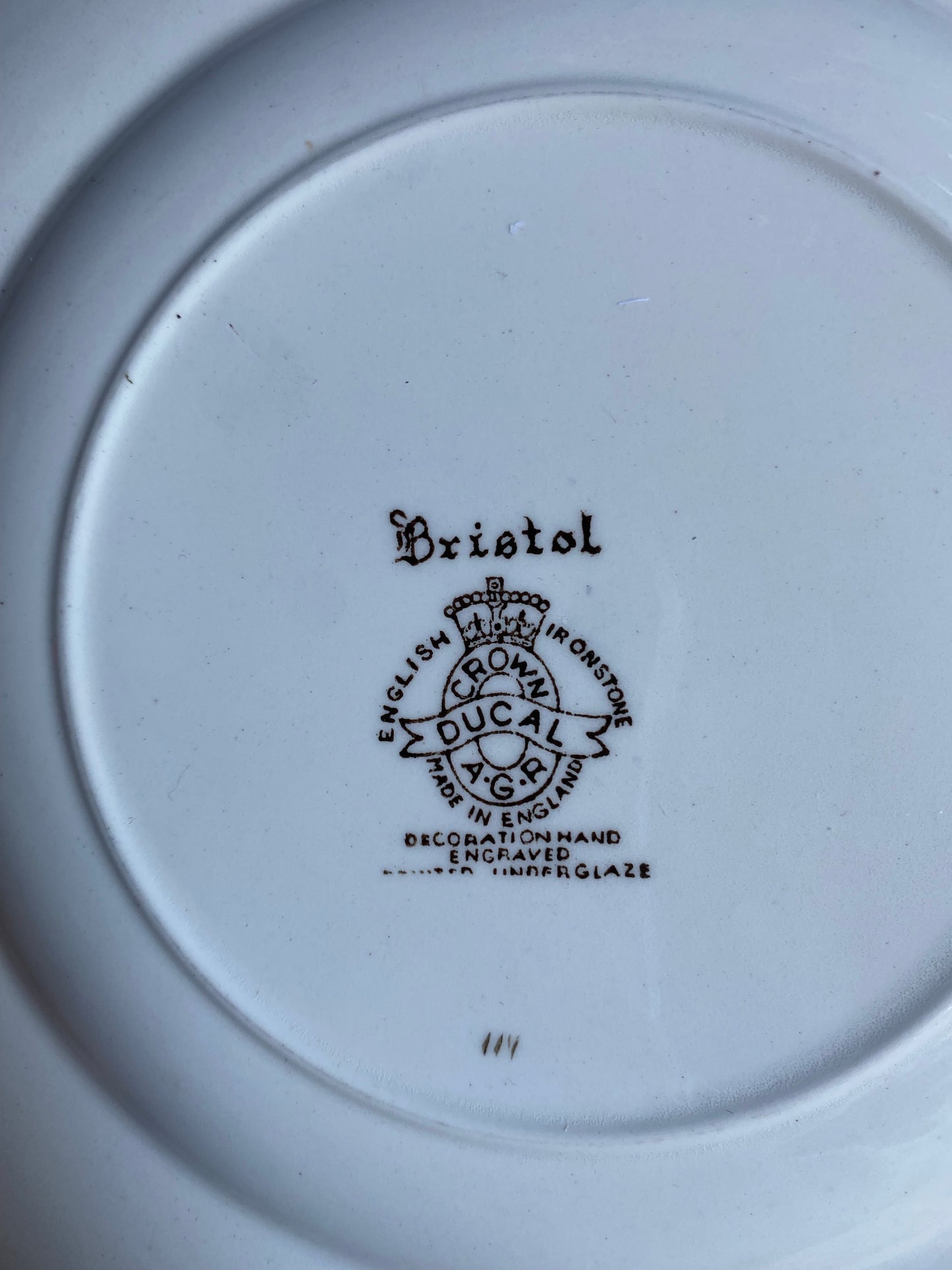 Assiett i brunvitt - Bristol Engelskt porslin 8st i lager!