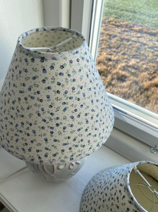 Två bedårande lampskärmar - flores