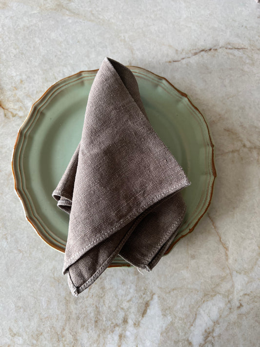 6st linneservetter i ljusbrunt