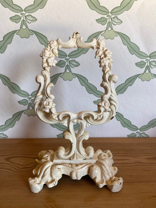 Ram på fot i gjutjärn till foto eller spegel 🪞