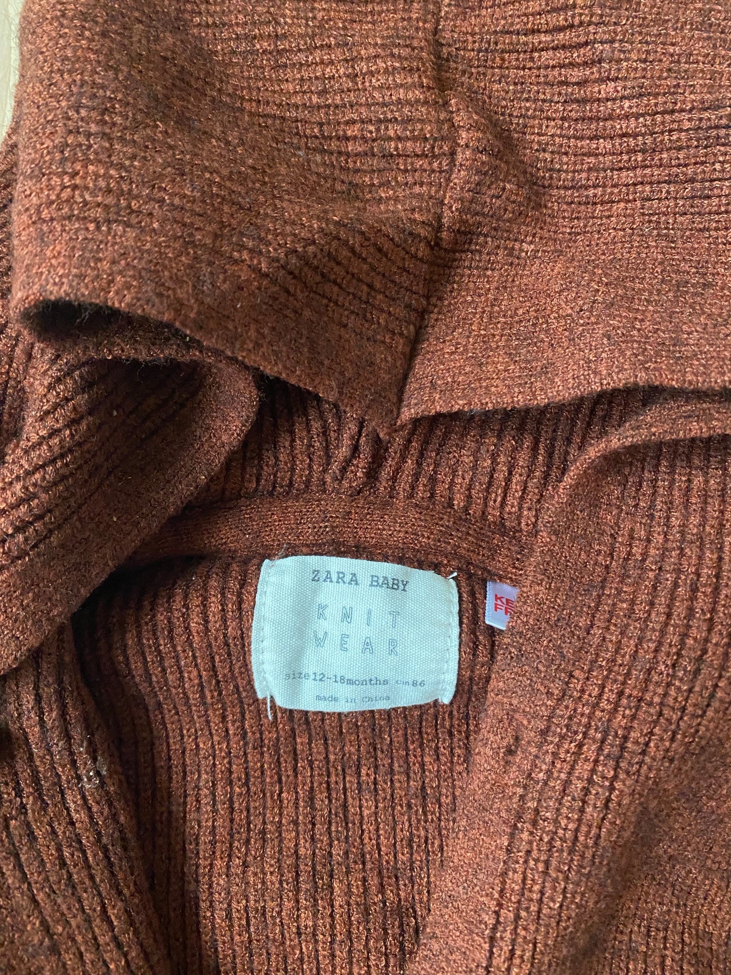 Stickad tröja med toppluva Zara 86