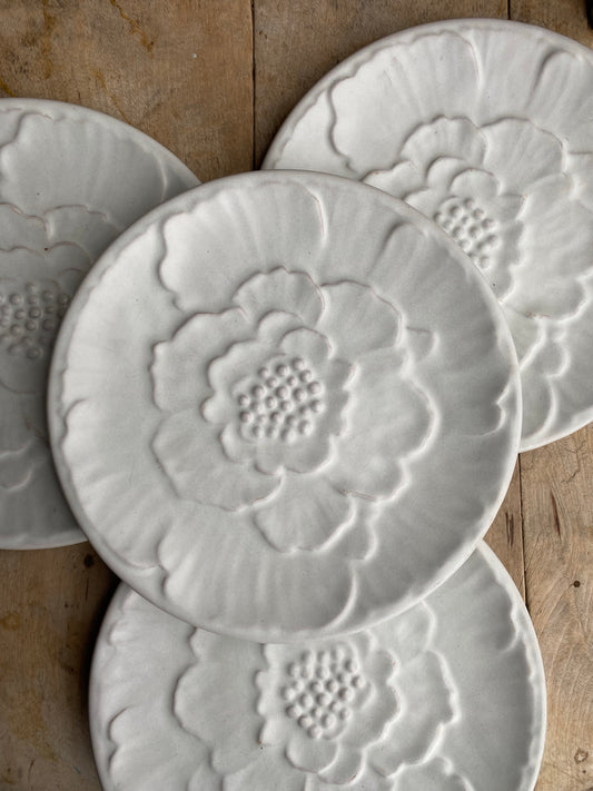 4st ljuvliga assietter med blomstermönster - EKEBY