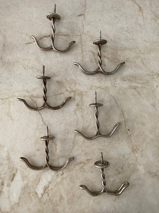 Äldre ankarkrokar till hatthylla? 6st