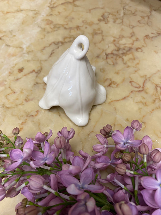 Stor blomsterklocka i vitt