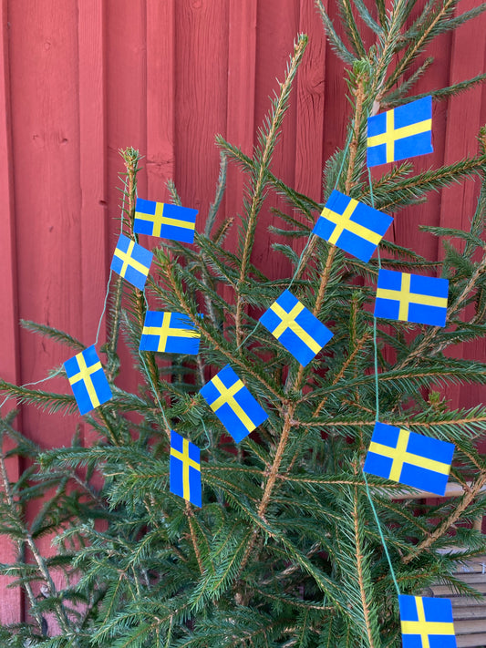 Äldre flaggspel till julgranen