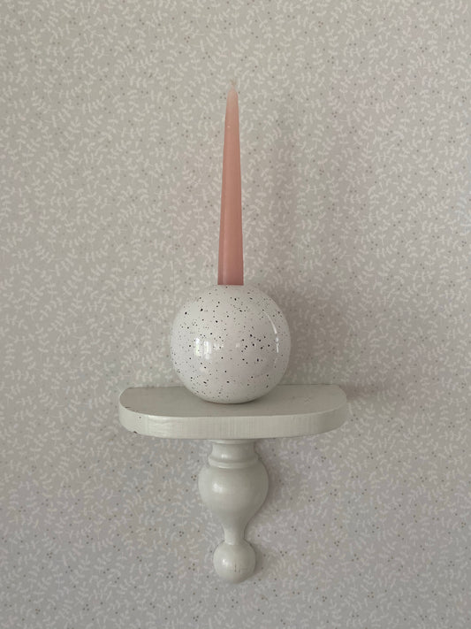 Prickig ljusstake i porslin