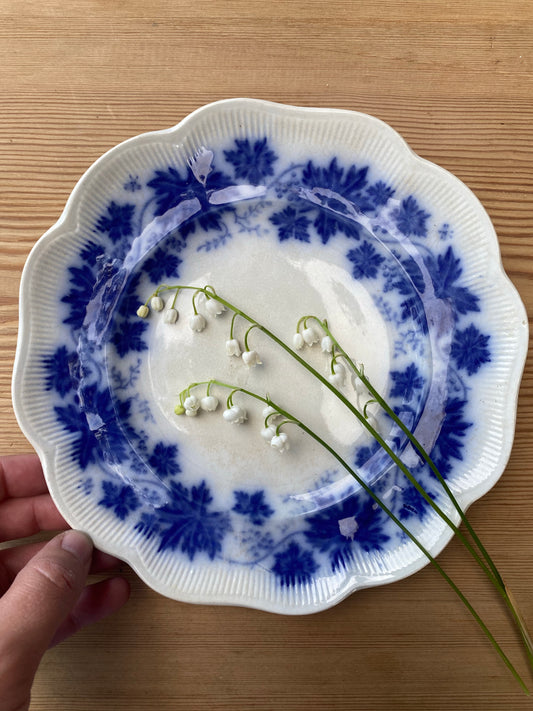 Blåvit assiett Gefle - VINRANKA