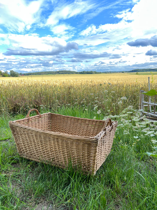Stor korg med handtag