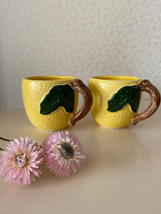 Två kaffekoppar - citron