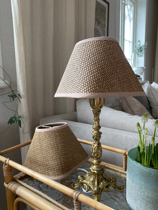 Två bedårande lampskärmar