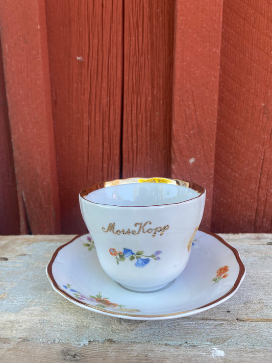 Mors kopp med blommor - Uppsala Ekeby