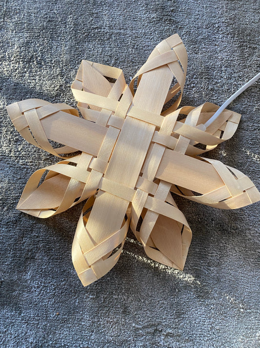 Adventsstjärna i trä