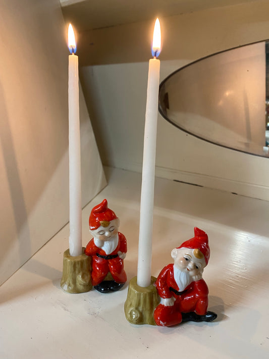 Paret äldre tomteljushållare