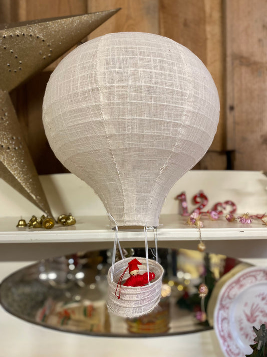 Tomtens luftballong i linne