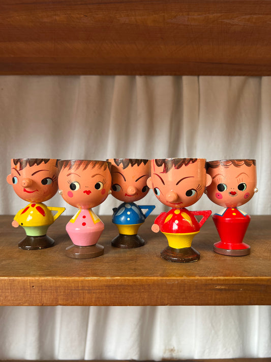 Äggkoppar träfigurer troligt 50-tal, 5st