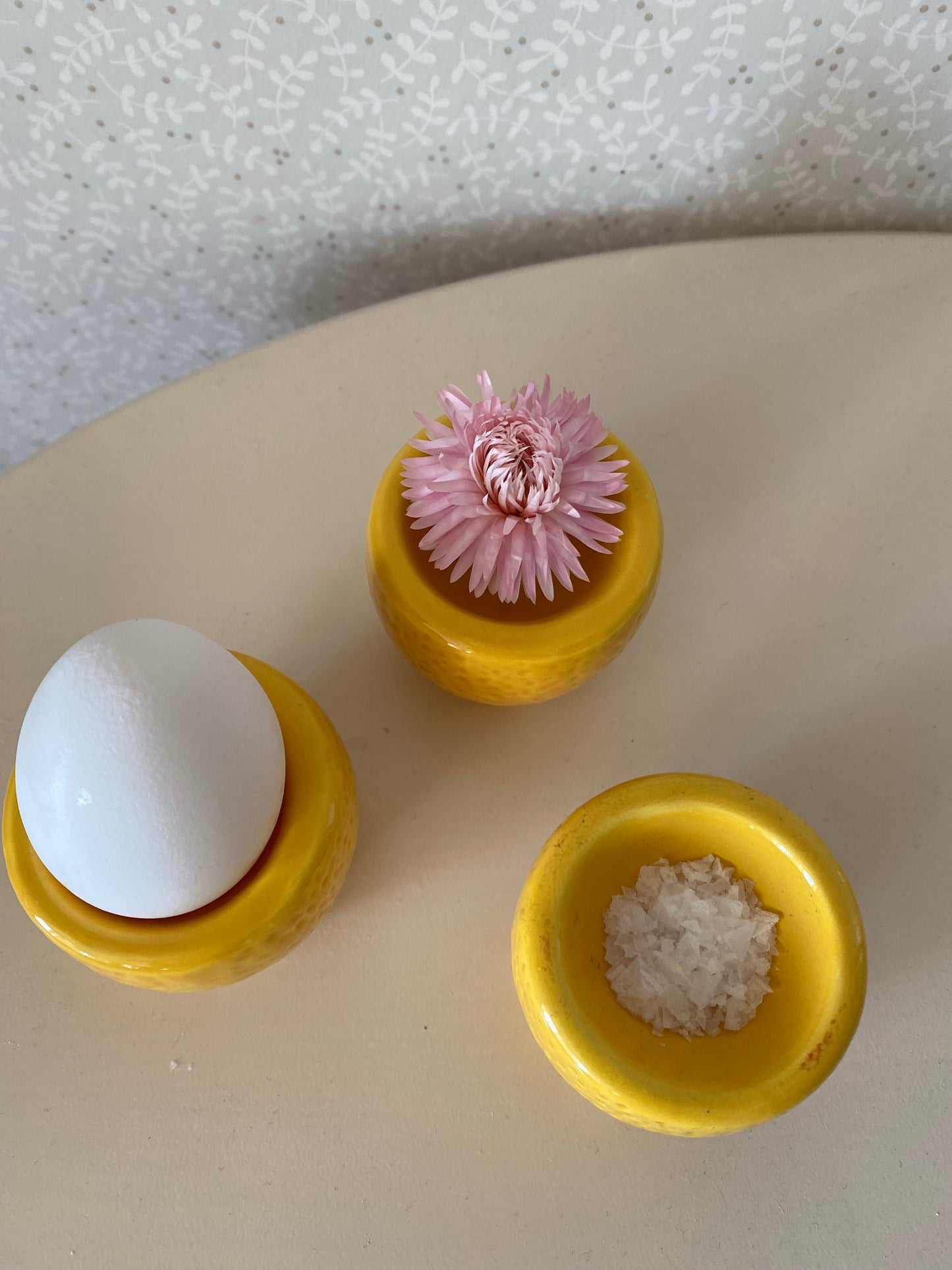 Tre små skålar/äggkoppar - citron