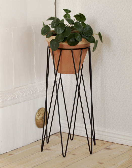 Blompiedestal svart metall, stringmodell