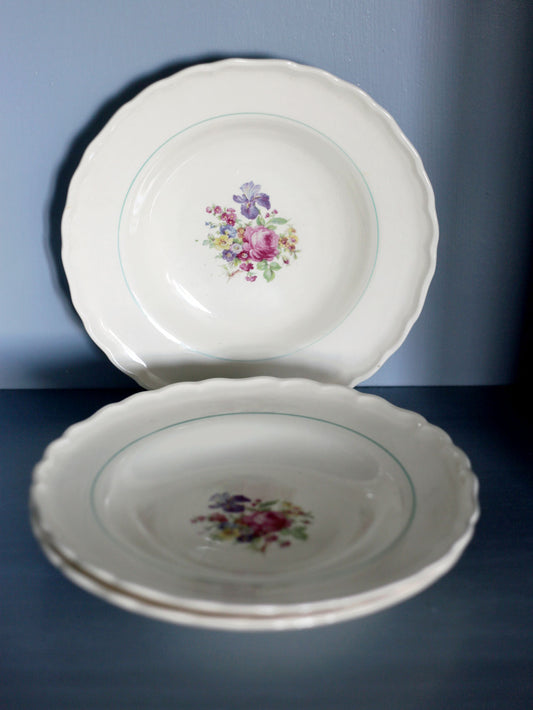 Triss i blommig djup tallrik - UPPSALA EKEBY GEFLE ROSA